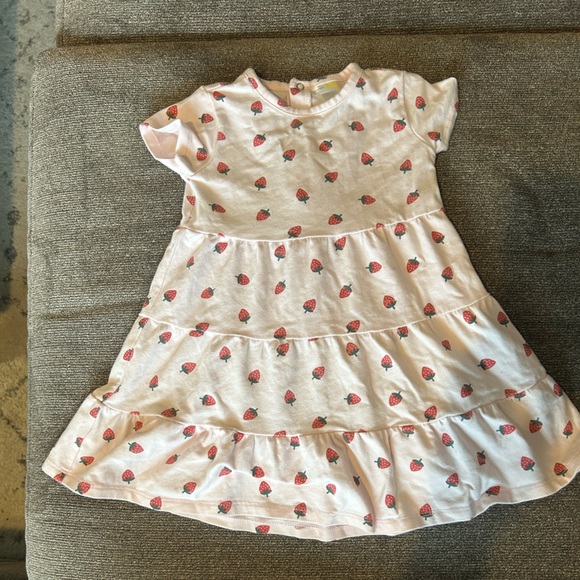 Bloomingdale’s Strawberry Print Dress and Bloomer Set - Picture 6 of 6